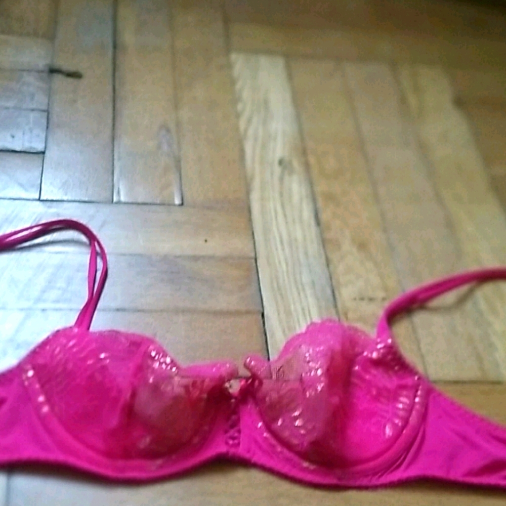 Victoria's Secret pink lace unlined demi 34B